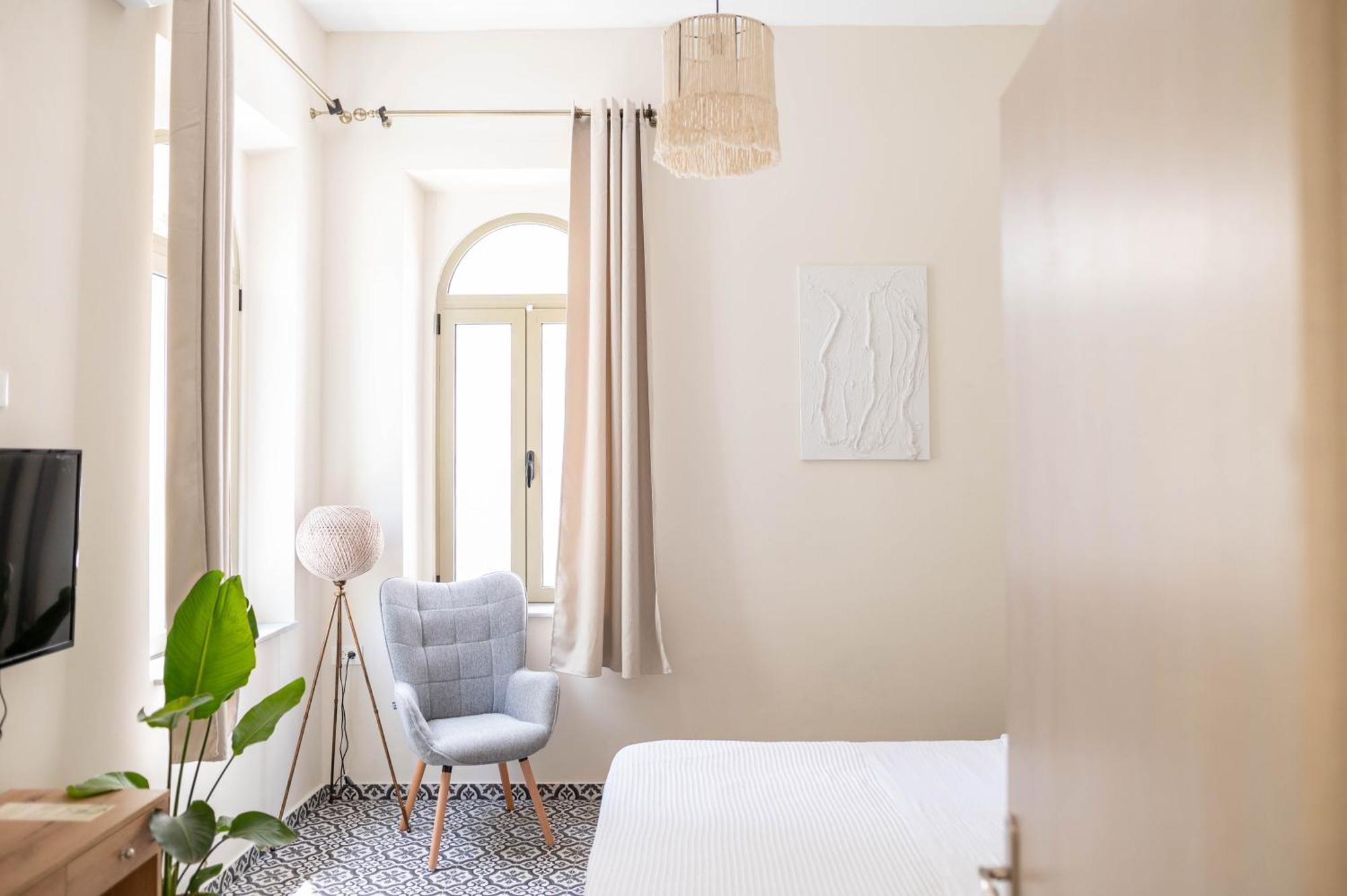 Kosnian City Suites ภายนอก รูปภาพ